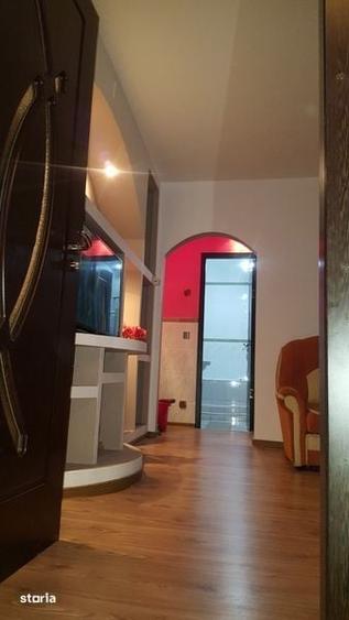 Apartament cu 2 camere semidecomandat în Mircea cel Bătrân