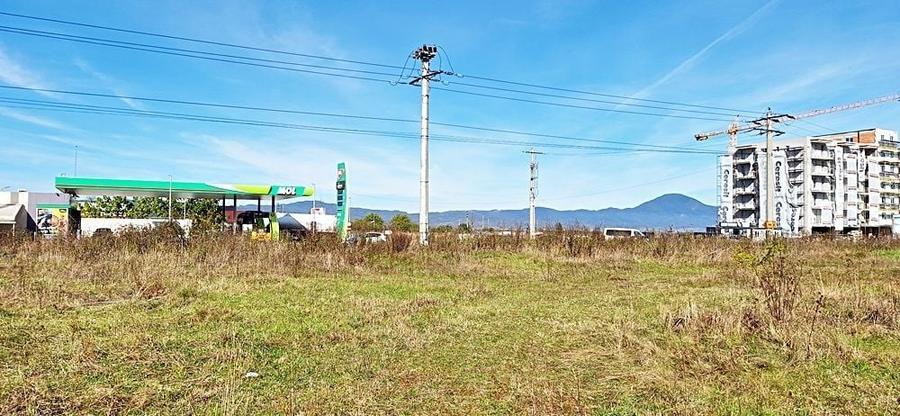 Teren Construcții intravilan de 1976 mp, în Florilor