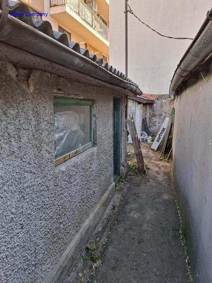 Casă individuală cu 1 camere cu Canalizare în Titulescu