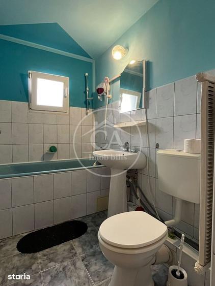 Apartament cu 3 camere decomandat în Orașul Nou
