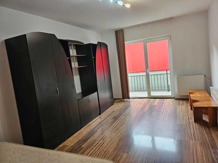 Apartament cu 2 camere decomandat în Florești