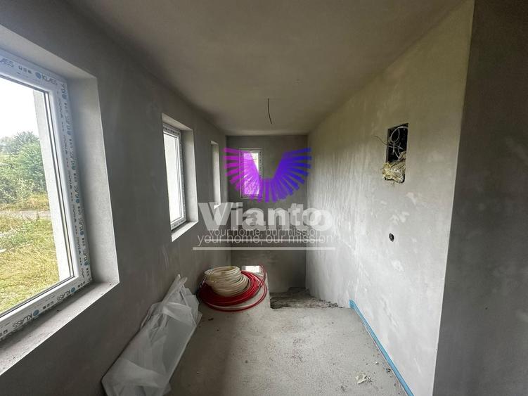 Casă individuală cu 5 camere cu Canalizare în Exterior Est