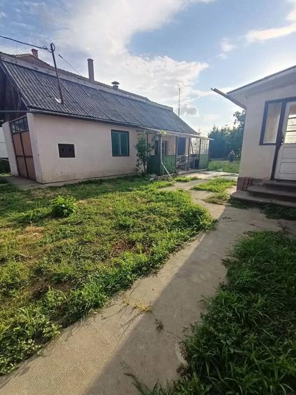 Casă cu 3 camere cu Teren 920 Mp în Exterior Vest