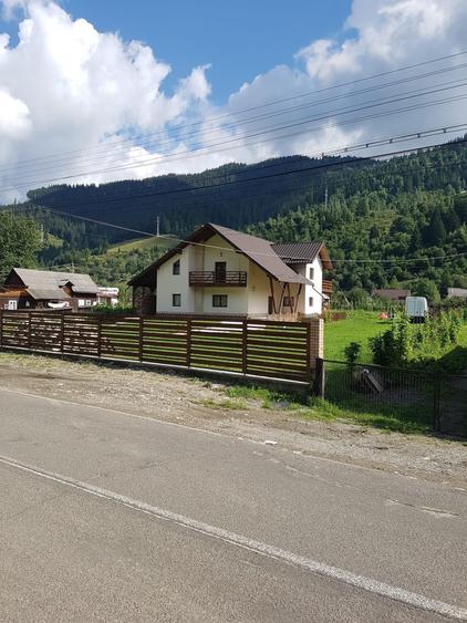 Casă cu 4 camere în Central