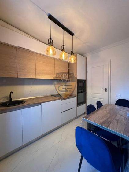 Apartament cu 4 camere decomandat, mobilat în Universitate