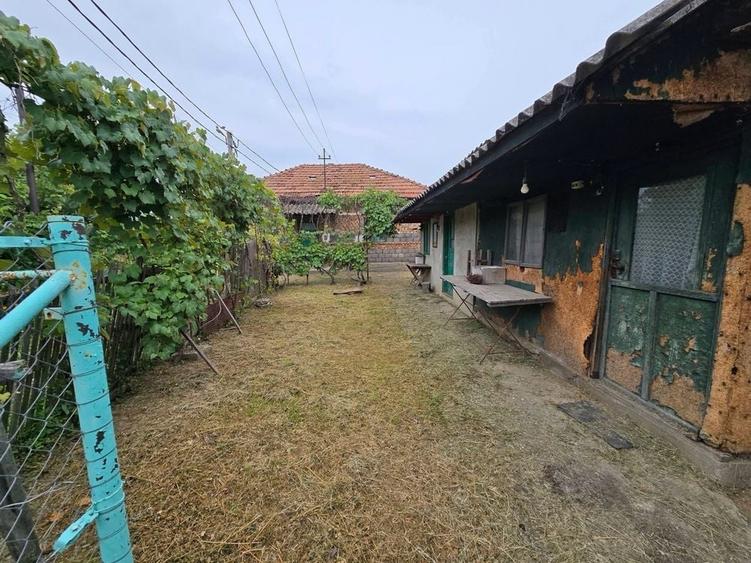 Casă cu 2 camere în Goranu