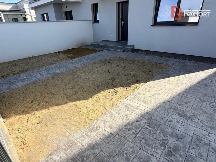 Duplex cu 4 camere cu Canalizare în Săcălaz