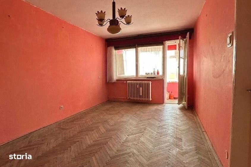 Apartament cu 3 camere decomandat în Valea Rosie