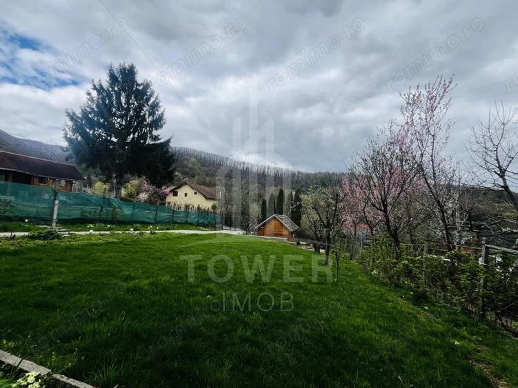 Casă cu Teren 500 Mp în Sadu