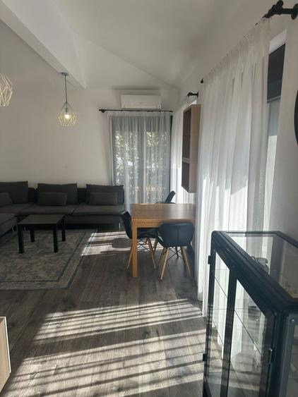 Apartament cu 4 camere decomandat, mobilat în Cotroceni