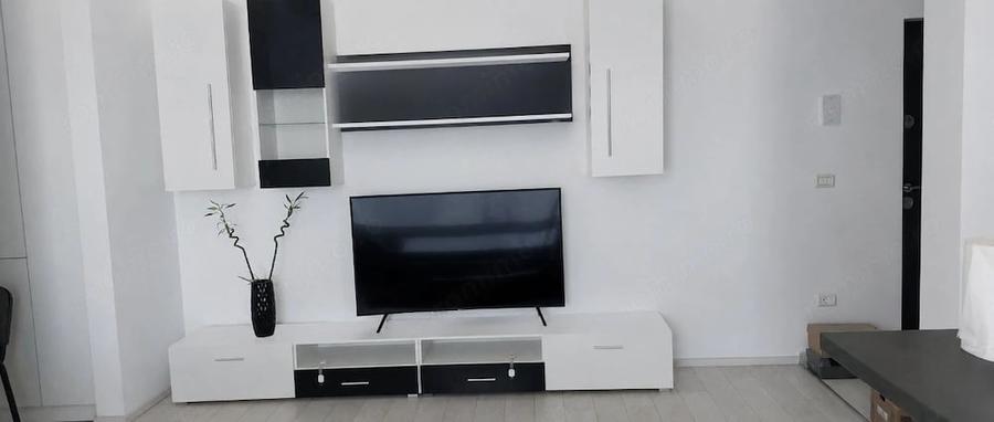 Apartament cu 2 camere semidecomandat în Girocului