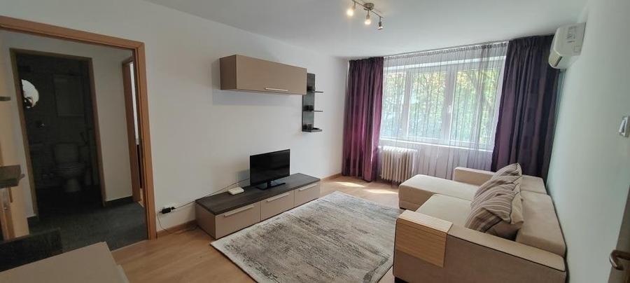 Apartament cu 2 camere semidecomandat, mobilat în Baba Novac