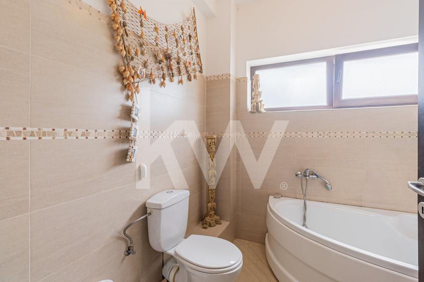 Apartament cu 4 camere decomandat, mobilat în Sânpetru
