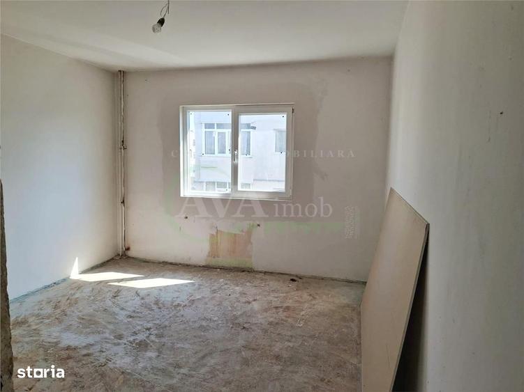 Apartament cu 3 camere decomandat în Barna