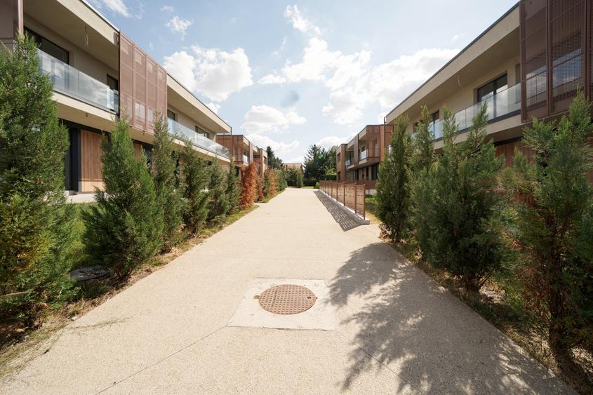 Casă individuală cu 5 camere cu Canalizare în Corbeanca