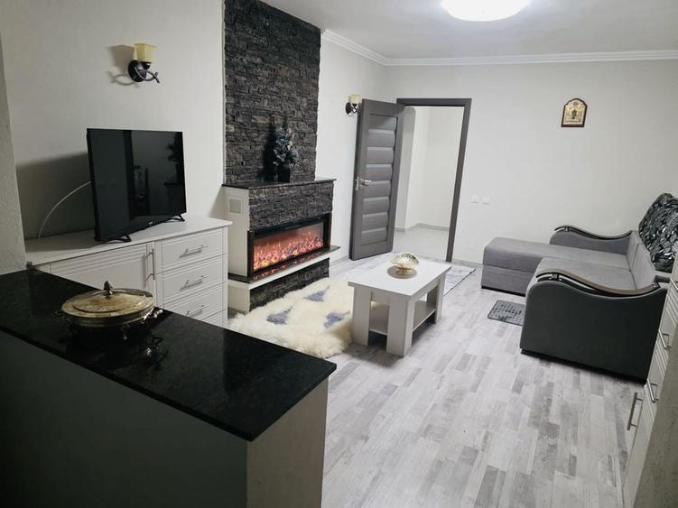 Apartament cu 2 camere decomandat în 1 Mai