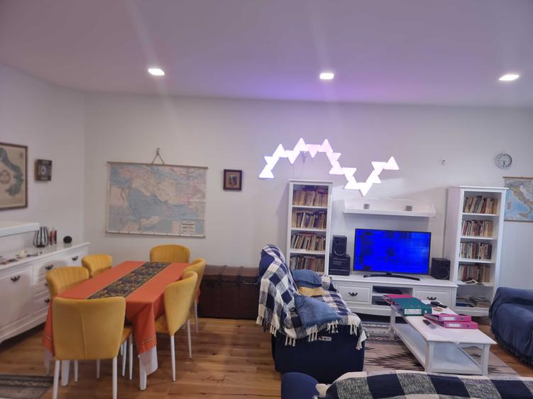 Casă cu 4 camere cu Teren 1000 Mp în Cristian