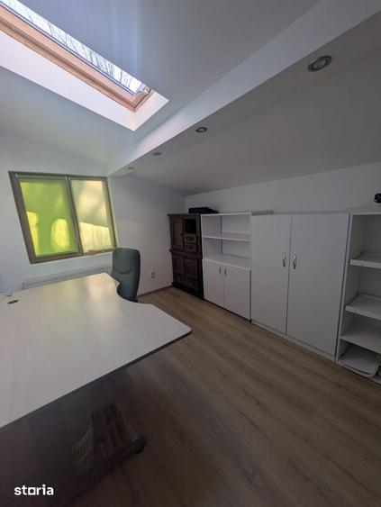 Casă cu 4 camere cu Teren 1750 Mp în Central