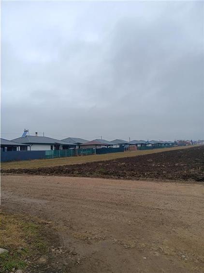 Teren Construcții intravilan de 8503 mp, în Aroneanu