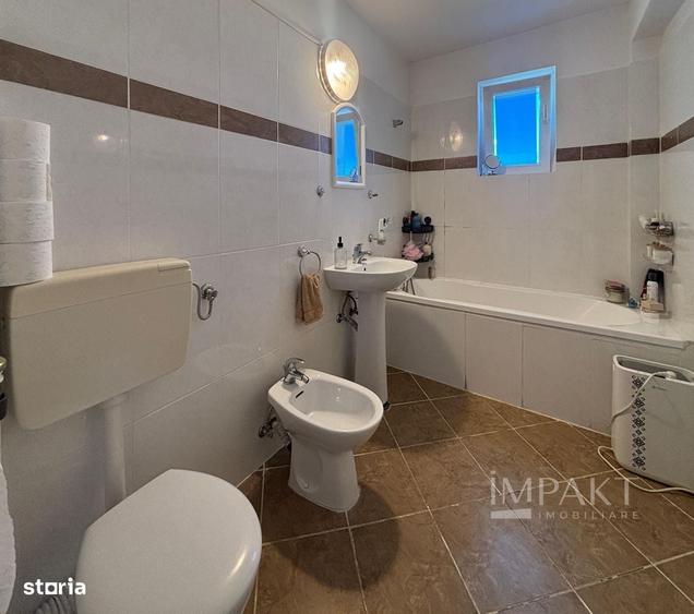 Apartament cu 3 camere în Andrei Mureșanu