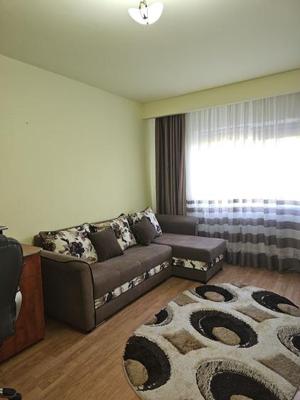 Apartament cu 2 camere decomandat în Malu Roșu