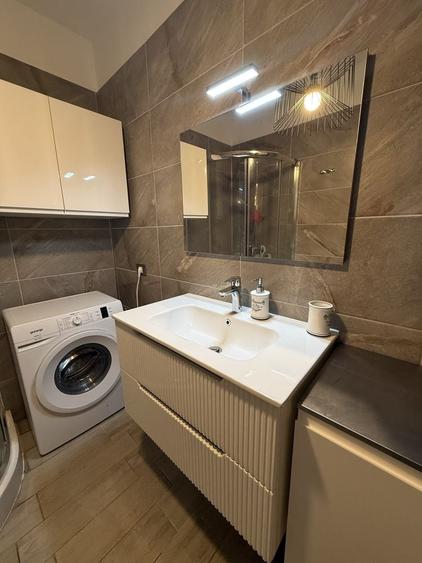 Apartament cu 2 camere decomandat în Sud