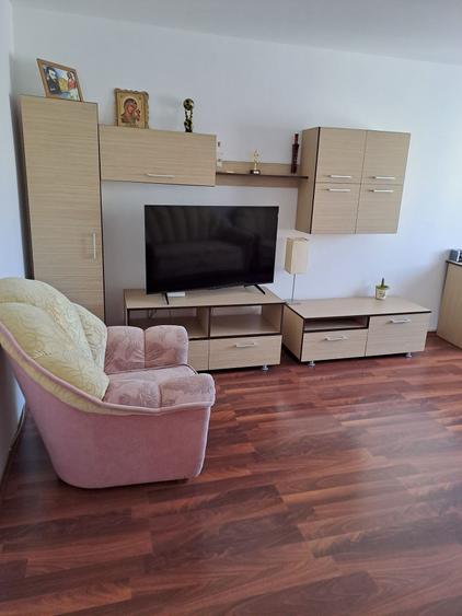 Apartament cu 2 camere decomandat în Cetate