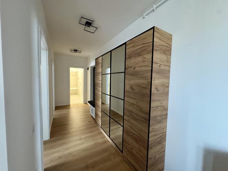 Apartament cu 3 camere semidecomandat, mobilat în Apahida
