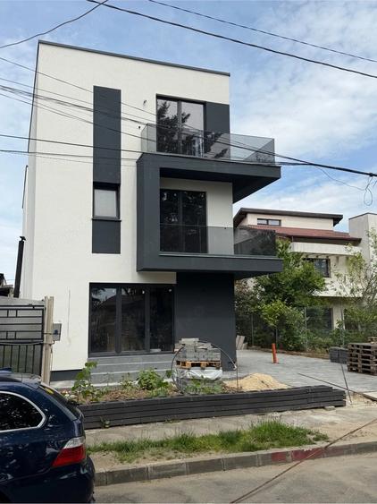 Casă cu Teren 400 Mp în Străulești