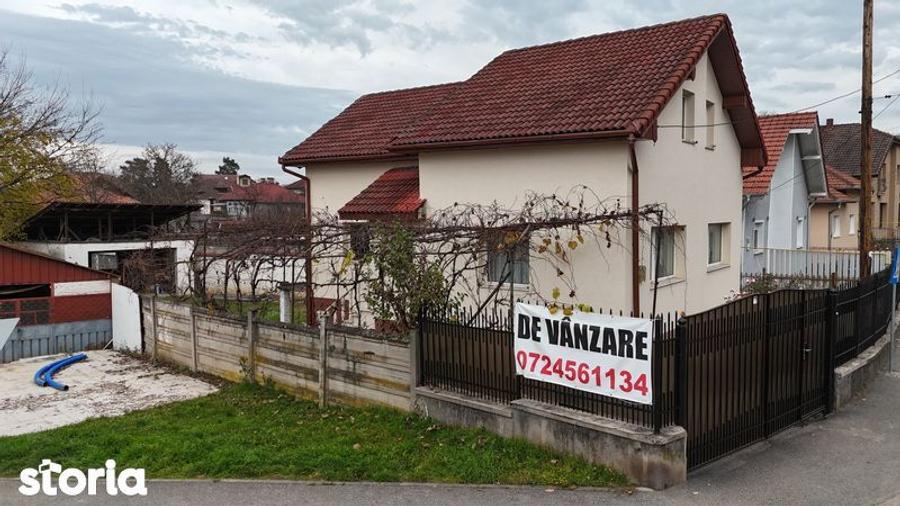 Casă cu 3 camere cu Teren 100 Mp în Central