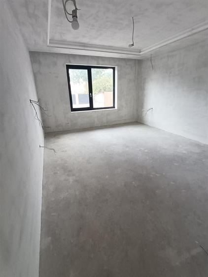 Casă cu 3 camere cu Teren 512 Mp în Chercea