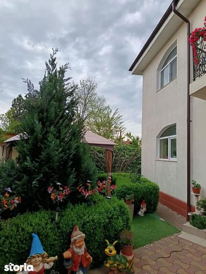 Casă cu 5 camere cu Teren 365 Mp în Zona Industrială