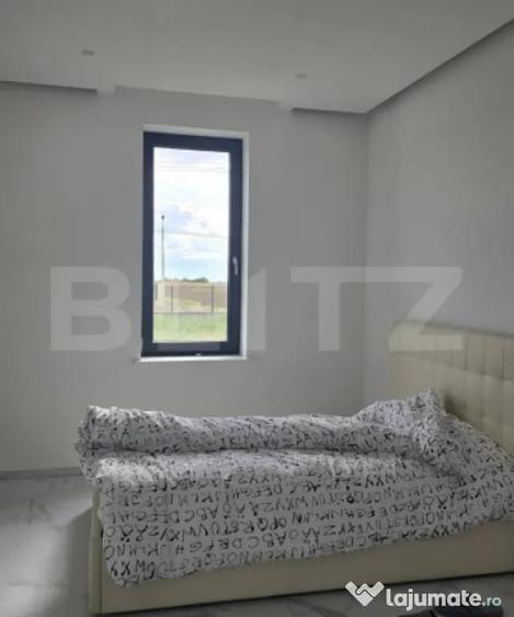 Casă cu 4 camere cu Teren 750 Mp în Păulești