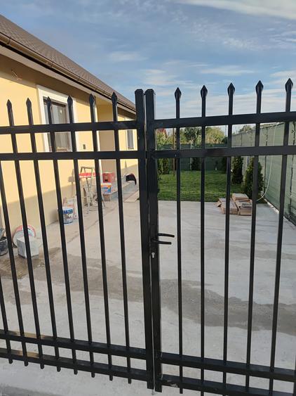 Casă individuală cu 3 camere cu Teren 270 Mp în Lumina