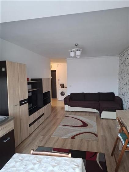 Apartament cu 2 camere semidecomandat în 1 Decembrie 1918