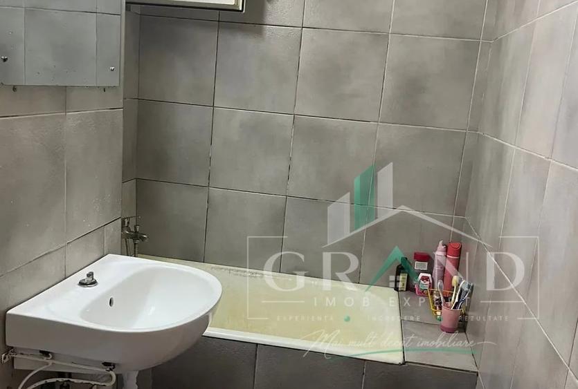 Apartament cu 2 camere semidecomandat, mobilat în Mănăștur