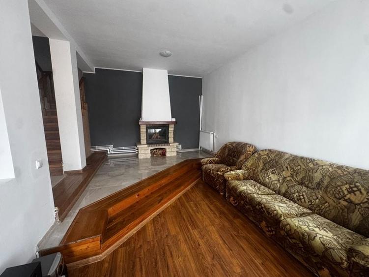 Casă cu 4 camere în Cheia