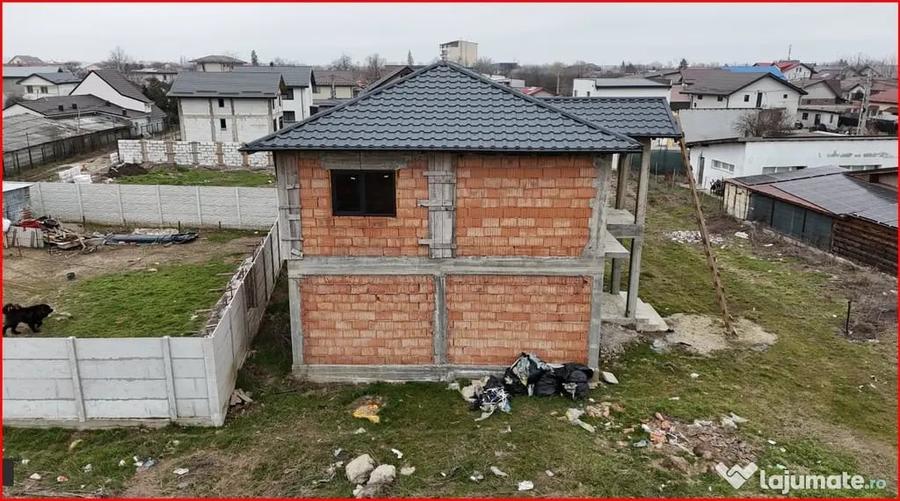 Casă cu 5 camere cu Teren 242 Mp în Ștefăneștii de Jos