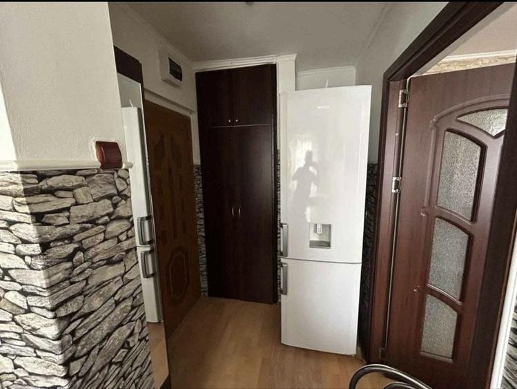 De inchiriat / Apartament 2 camere / Micro 3 - 6
