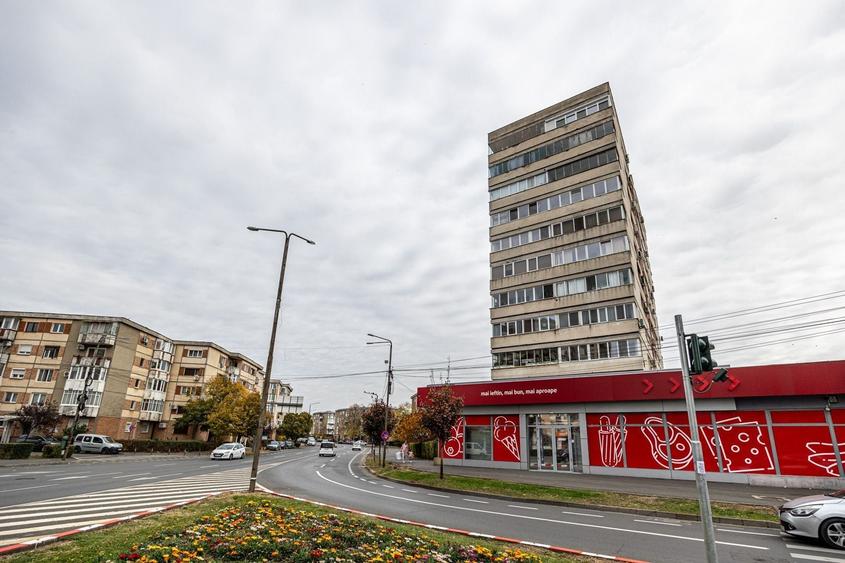 Apartament cu 2 camere decomandat, mobilat în P-ța Spitalului