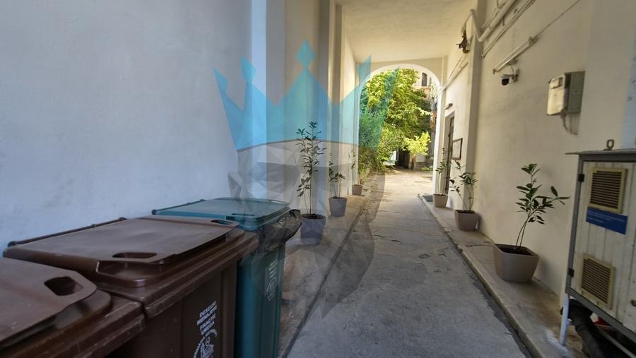 Apartament cu 2 camere decomandat, mobilat în P-ța Romană