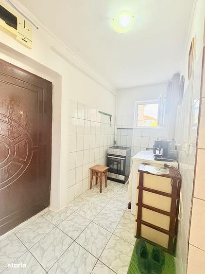 Apartament cu 3 camere semidecomandat în Nord