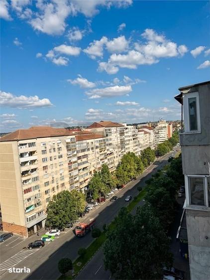 Apartament cu 3 camere decomandat în Decebal