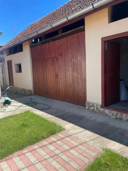 Casă cu Teren 700 Mp în Central