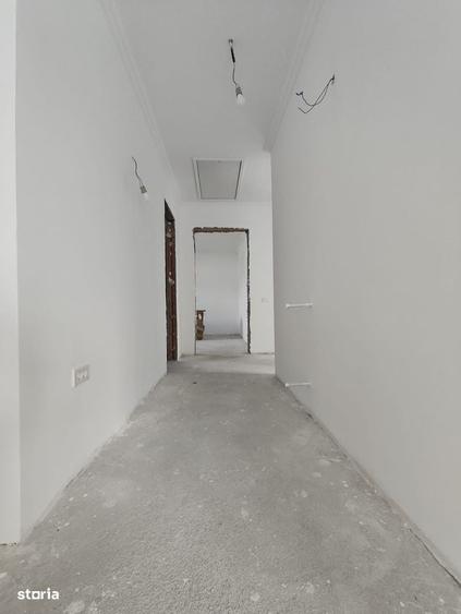 Casă cu 4 camere cu Teren 500 Mp în Săbăreni