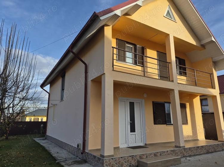 Casă cu 4 camere cu Teren 427 Mp în Central