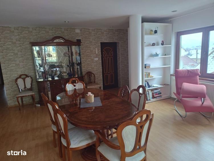 Apartament cu 3 camere în Călimănești