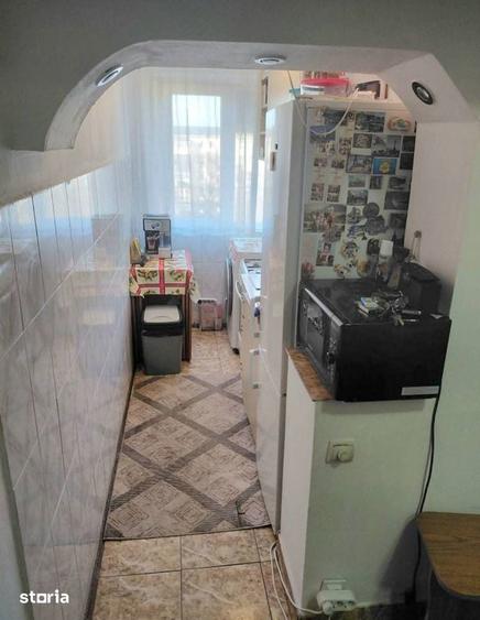 Apartament cu 2 camere semidecomandat în Calea București