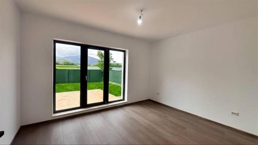 Casă cu 4 camere cu Teren 488 Mp în Turcheș