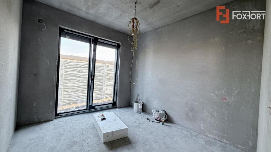 Duplex cu 5 camere cu Canalizare în Moșnița Nouă